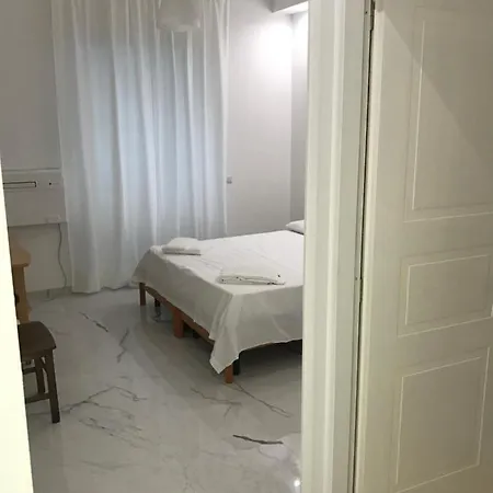 ベッド・アンド・ブレックファスト B＆b パロンビーニ